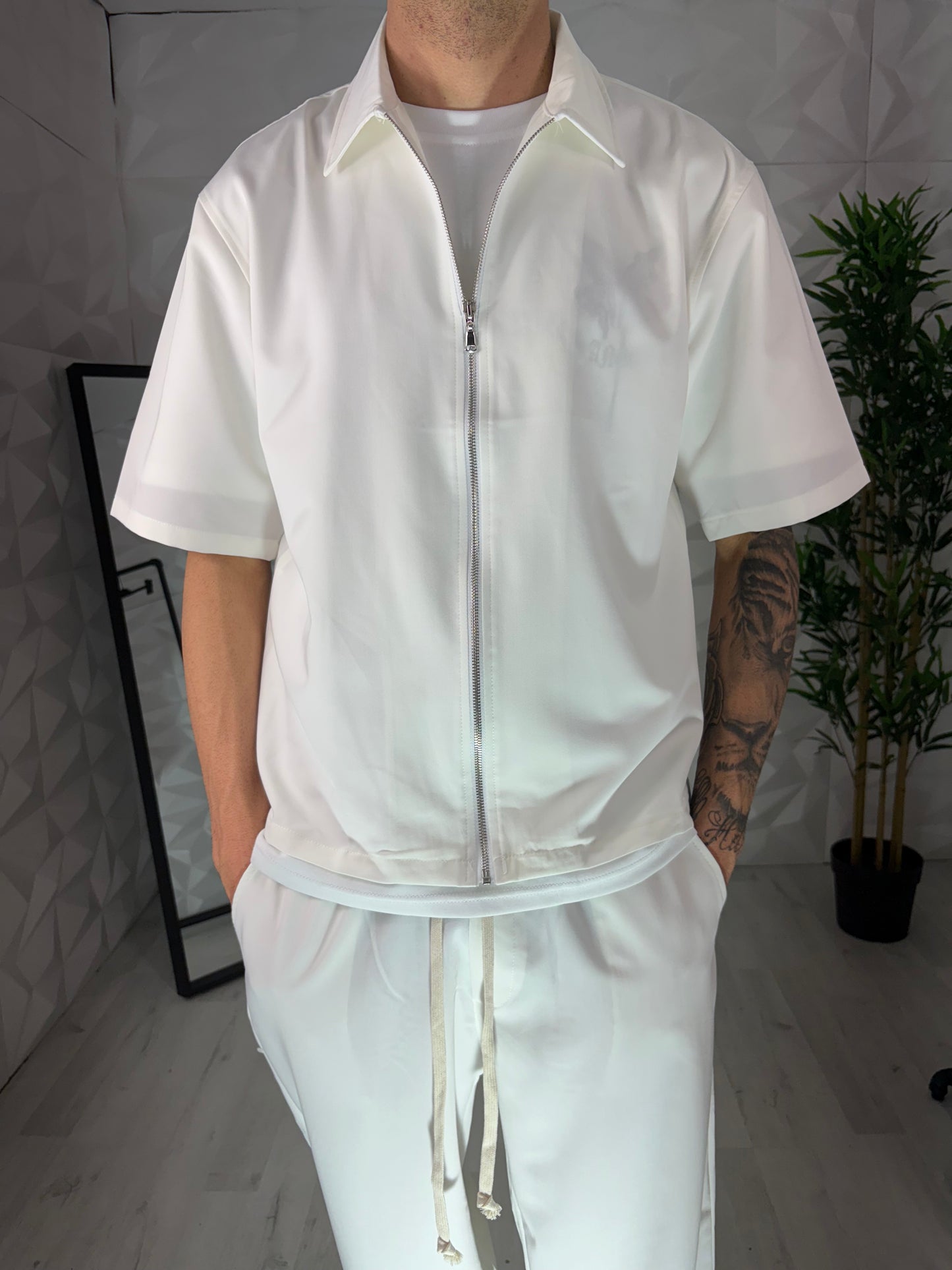 Completo bianco elegante