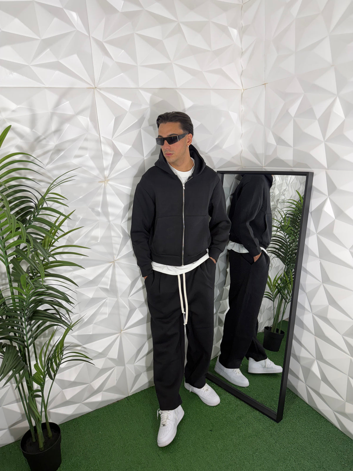 COMPLETO ZIP NERO