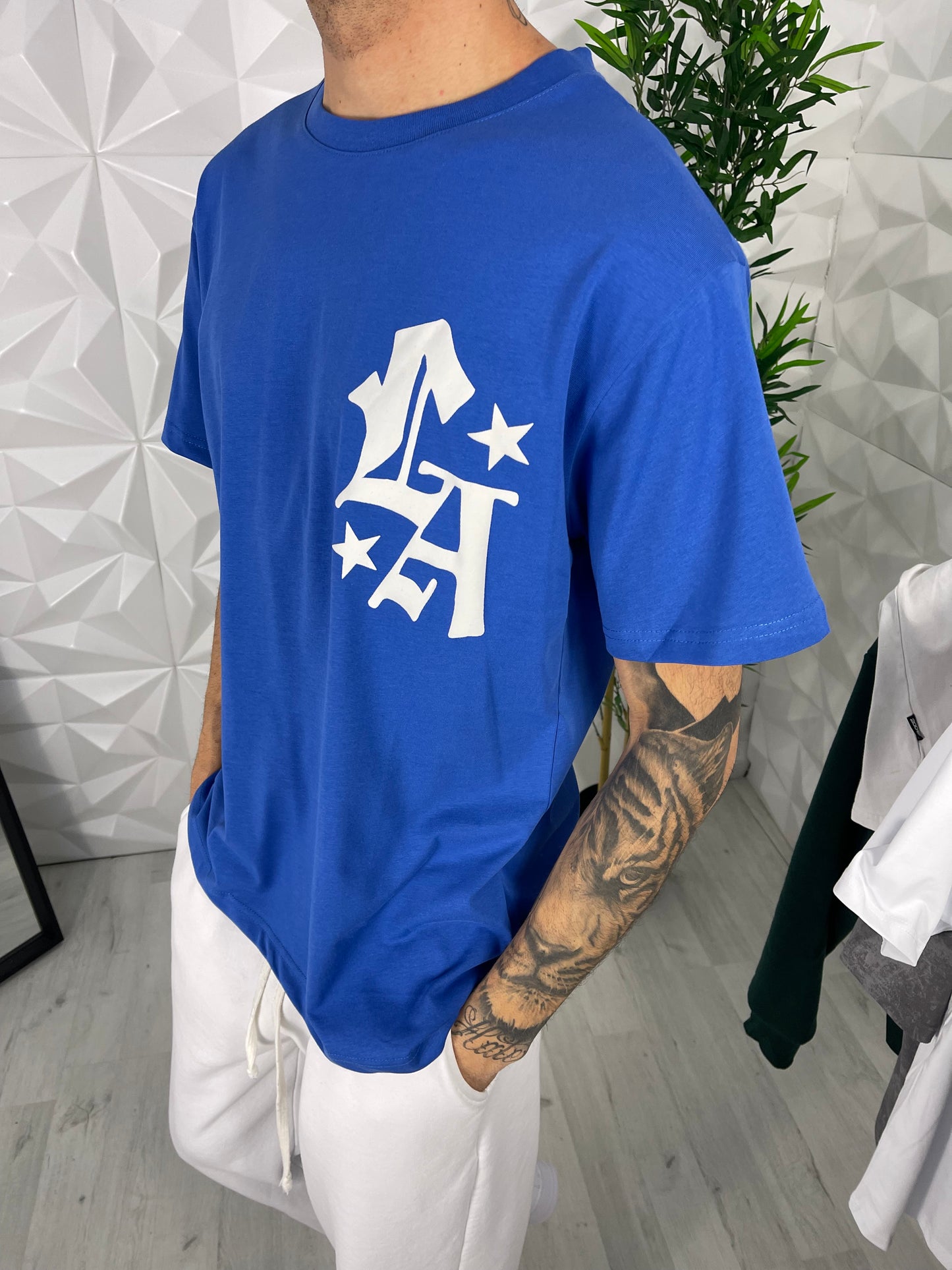 T-shirt LA blu